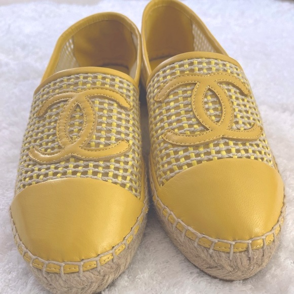 CHANEL Cruise Espadrilles in Yellow (size 37) - Picture 3 of 5